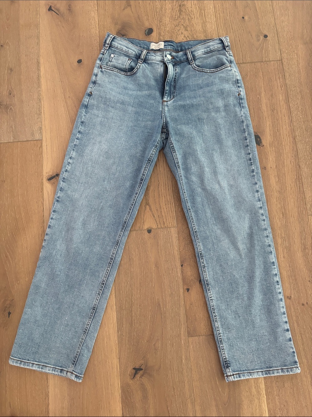 Women’s Rennie Wash Light Blue Straight Jeans